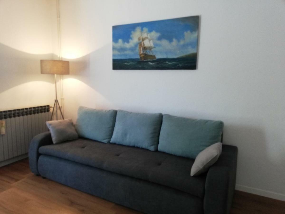 Apartament Bond With Private Parking *